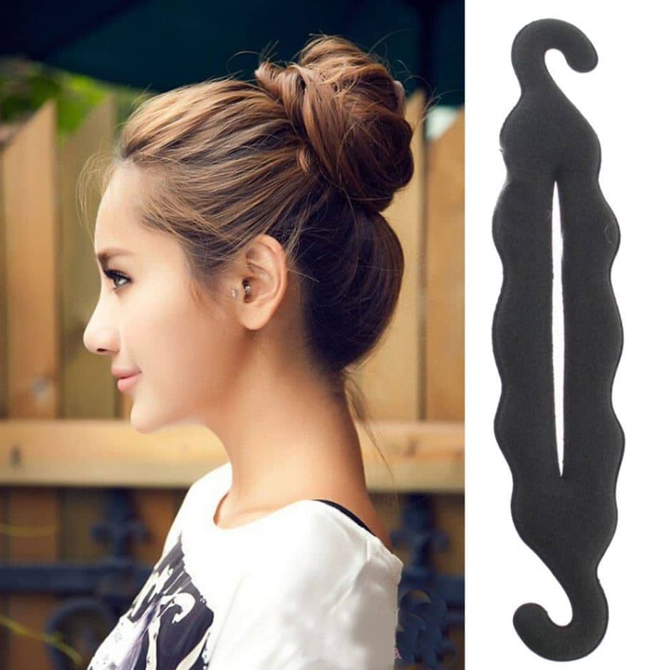 Diffused Knob Hair Model With Hair Accessories