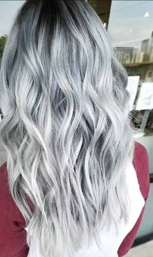 Color de Cabello Blanco Brillante, Los Últimos Colores de Cabello de Moda Que Pueden Ser Tendencia 2023